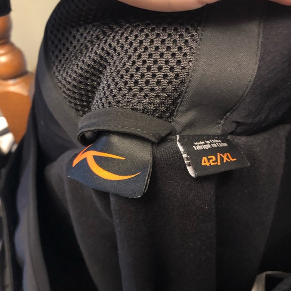 Kjus Black and white snow jacket and snow pants. Excellent condition, like new. - Picture 7 of 7